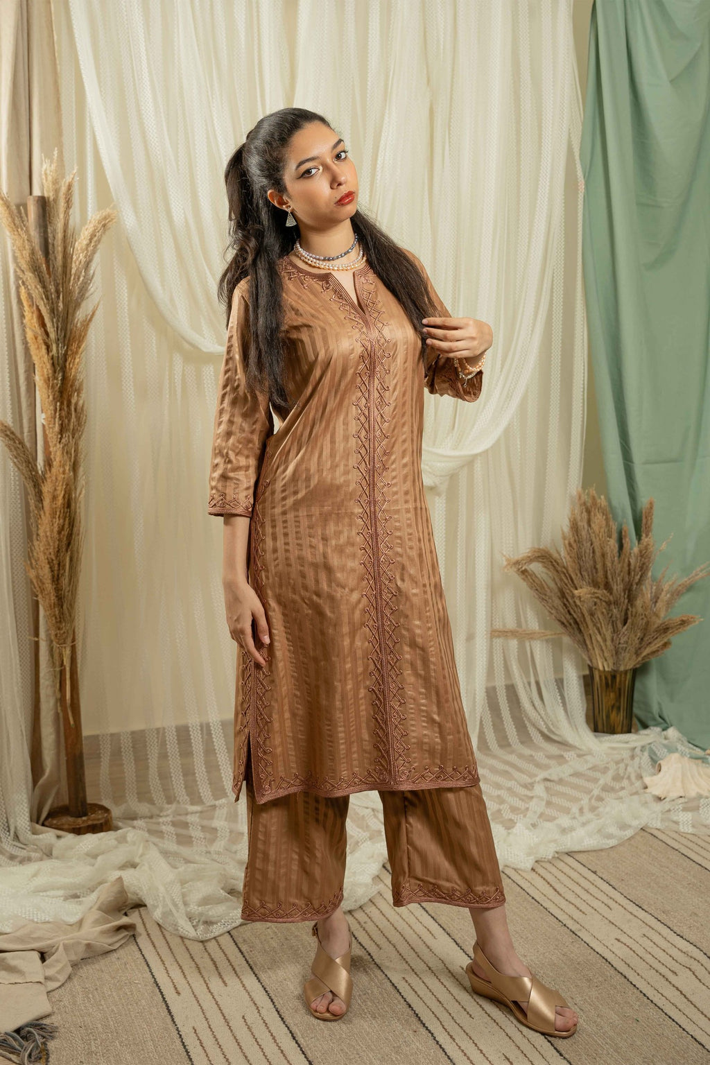 Mocha cotton embroidered set