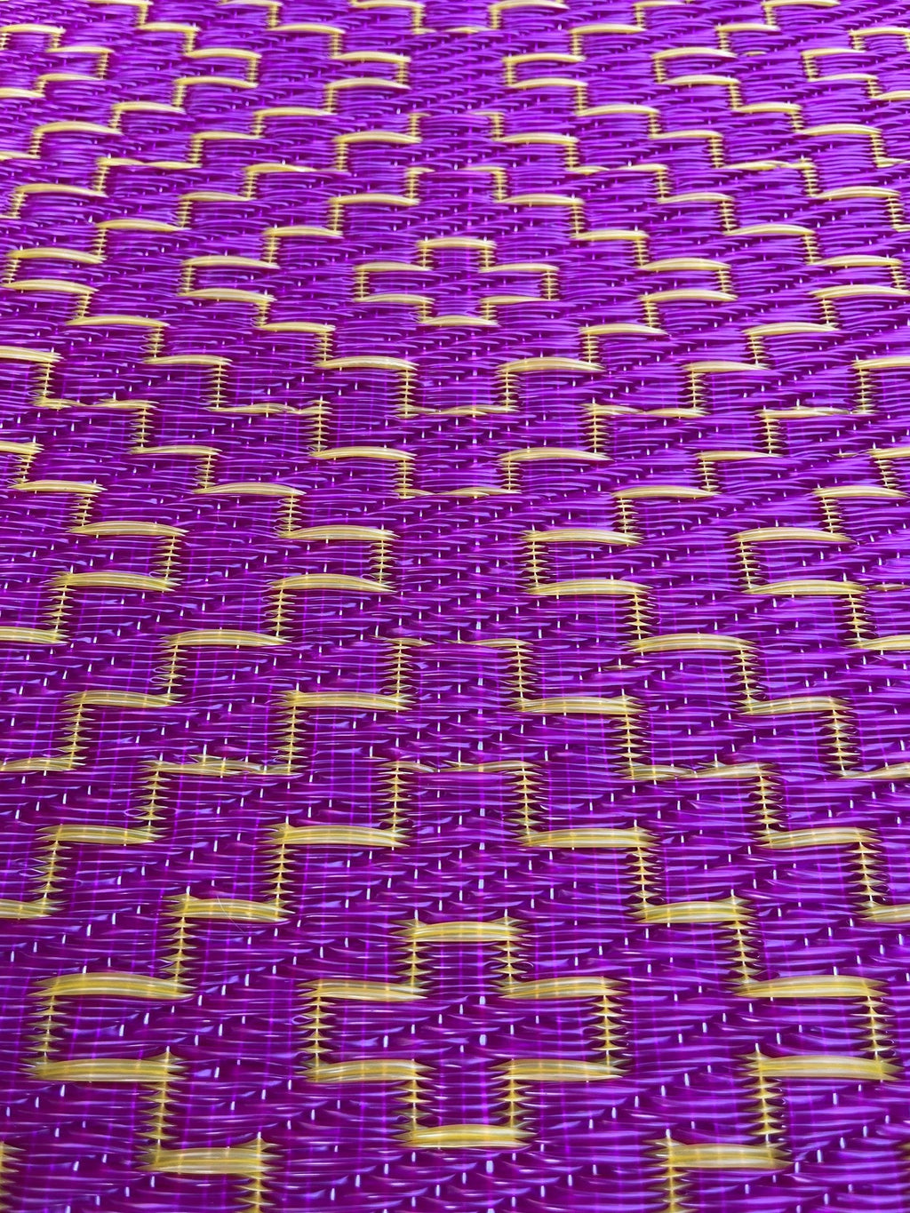 RASPBERRY FRO-YO MAGIC CARPET