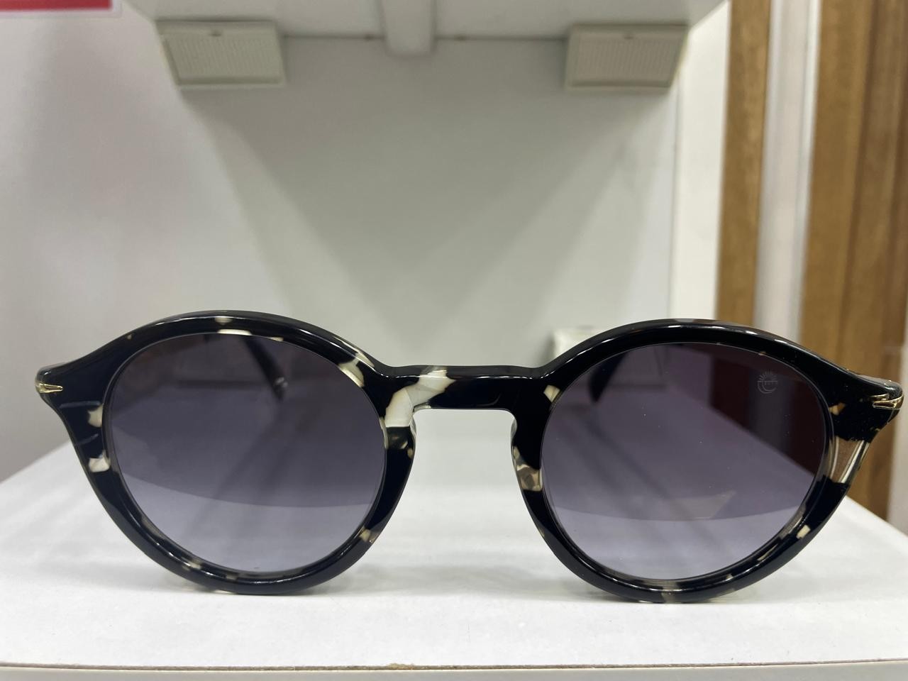 SKU DB1073