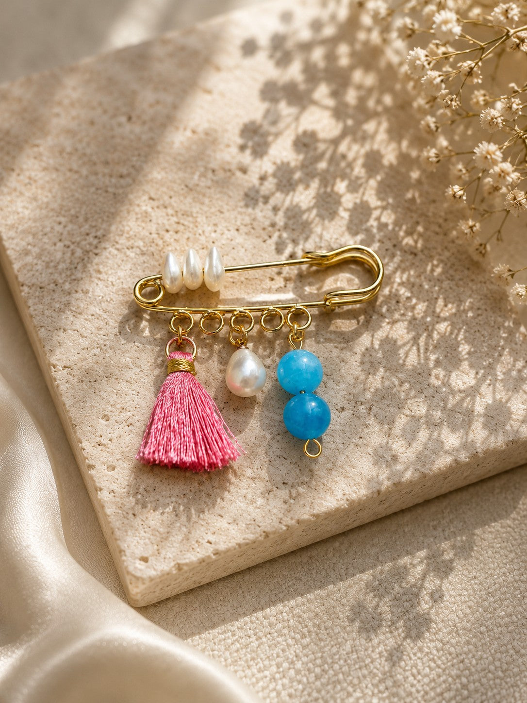 Summer brooch